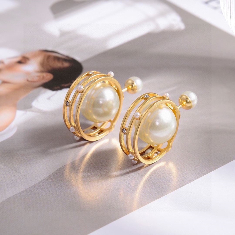 chr1st1an D10r earrings